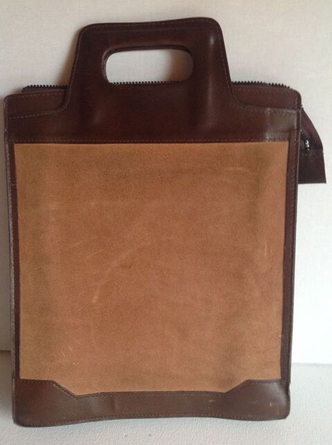 CARTABLE EN CUIR ÉPAIS MARRON Envoi Possible
22 Trégunc (29)