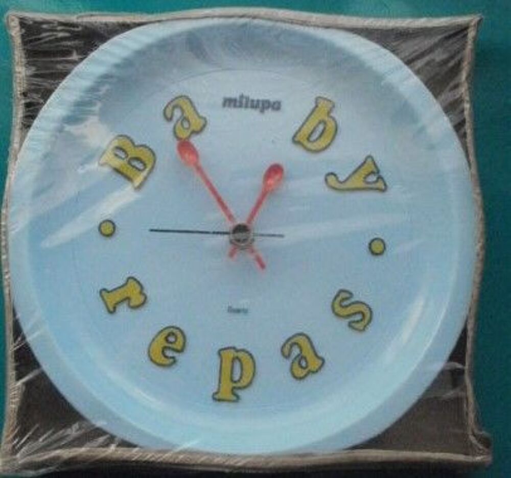  PENDULE, HORLOGE publicitaire MILUPA, forme assiette de b&eacute;b Décoration