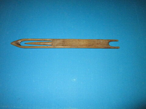  Vieille aiguille a ramender filet de peche 32 cm 
lot jfaaa 18 Villepinte (93)