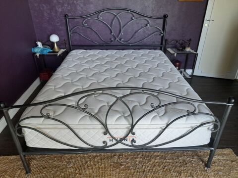 Lit 160cm/200cm avec matelas 200 Le Plessis-Bouchard (95)