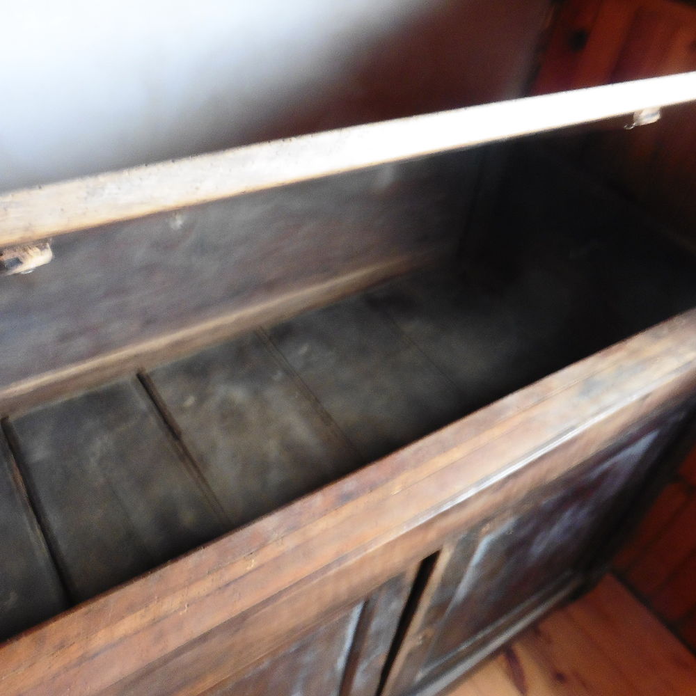 Ancien meuble en bois : maie / p&eacute;trin Meubles