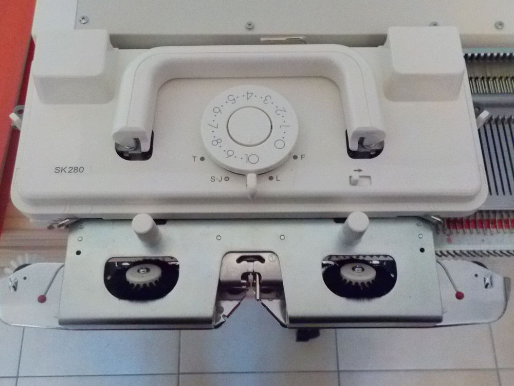 Machine a tricoter SILVER REED SK 280 Bricolage