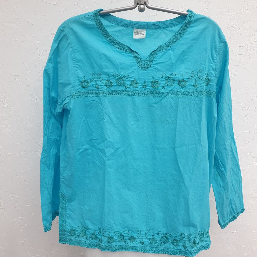 Tunique bleue brod&eacute;e T 38/40 Vêtements