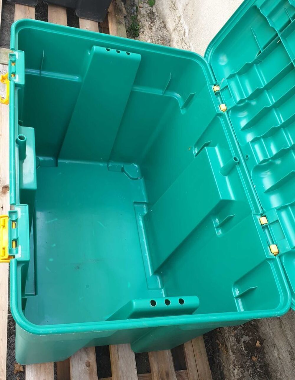 Lot 3 COFFRES de rangement ALLIBERT 185L/malle Jardin