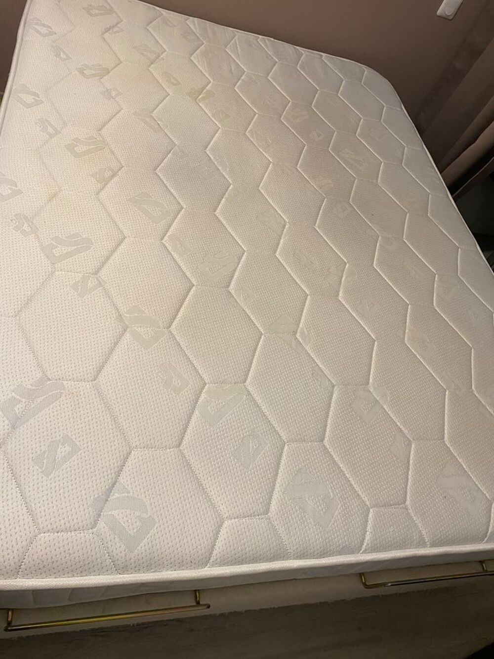 Matelas et sommier en bois Meubles