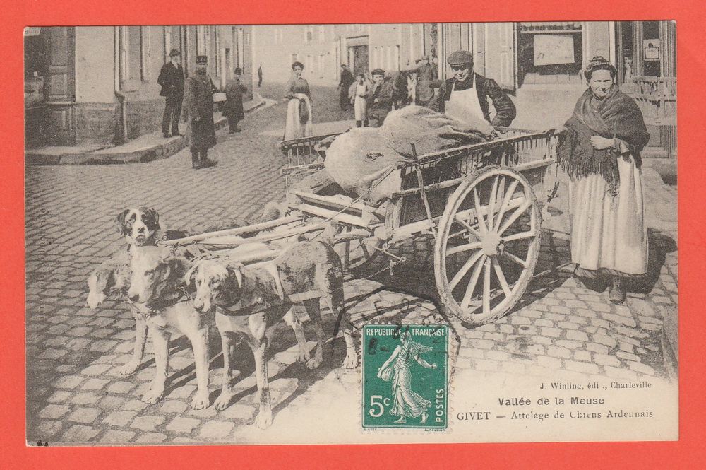 CPA - Attelage de Chiens Ardennais - Givet 1912 
