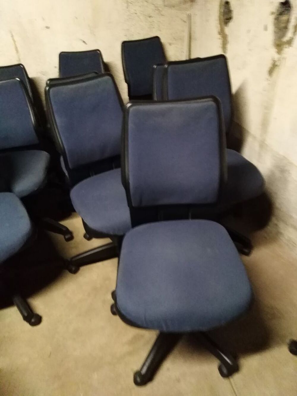 bonjour 
chaises a roulette en tissu r&eacute;glable Meubles