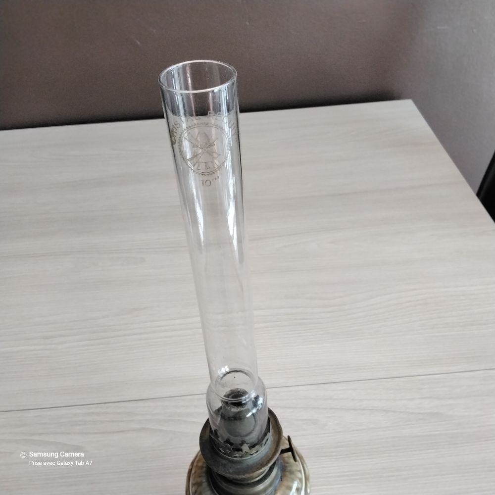 LAMPE A P&Eacute;TROLE Décoration