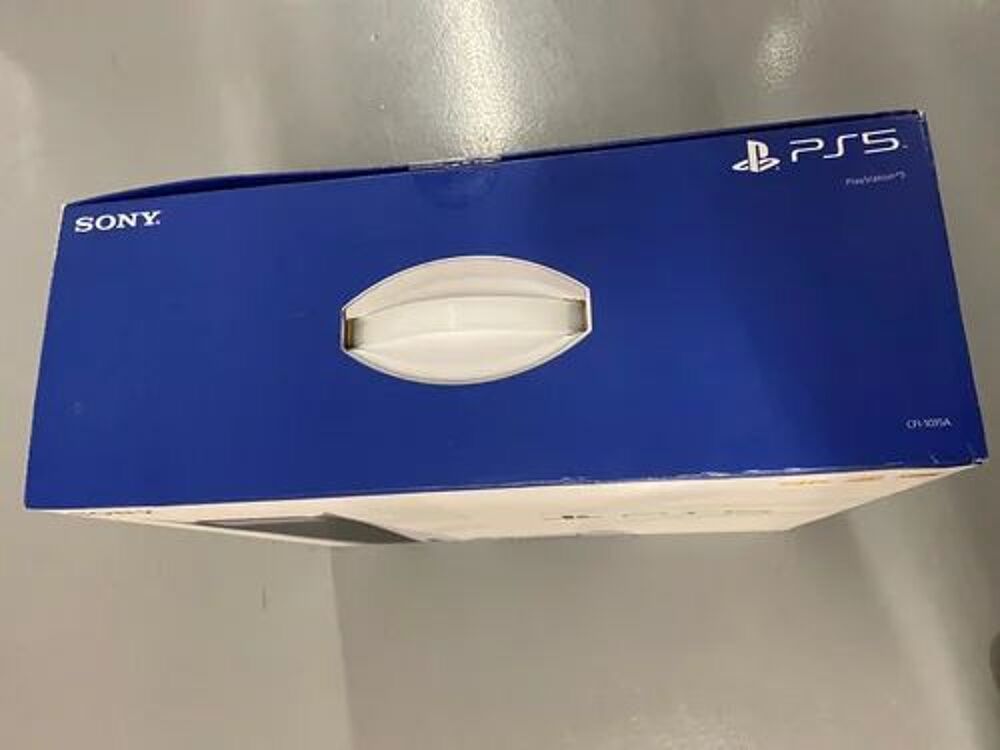 PS5 Standard &eacute;dition Consoles et jeux vidéos
