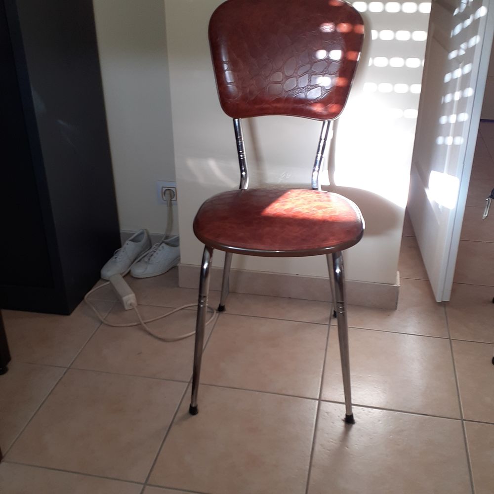 chaise r&eacute;tro Meubles