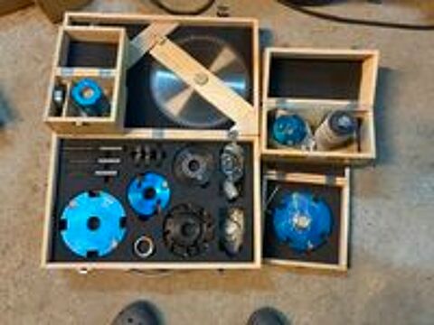   lot de machines à bois en très bon état avec outillage 