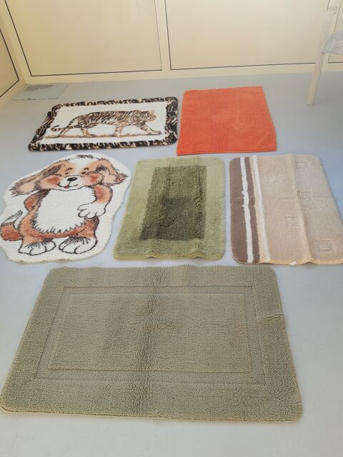 Lot Divers Tapis de Diff�rentes Tailles. 5 Le Vernois (39)