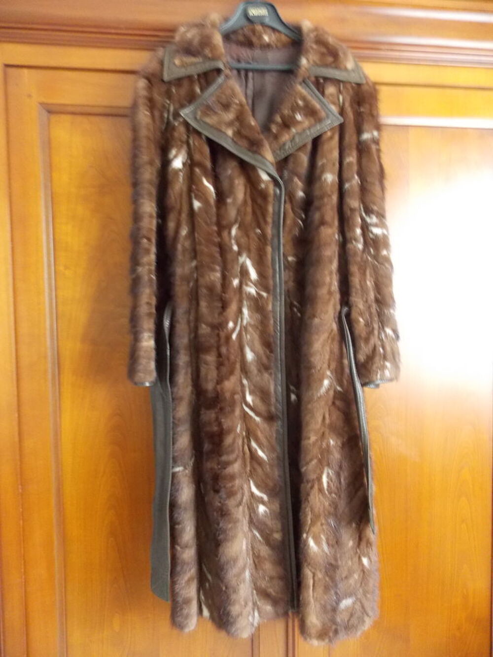 Manteau fourrure chevrette Vêtements