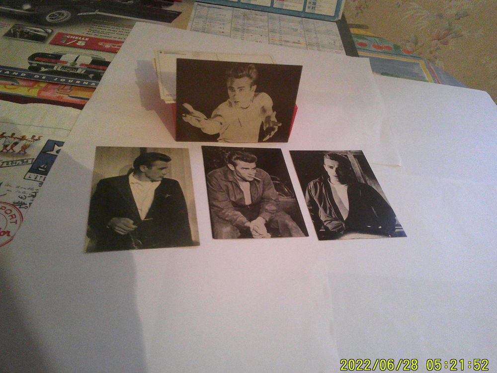 lot de ( 19 ) cartes anciennes de JEAMES DEAN 