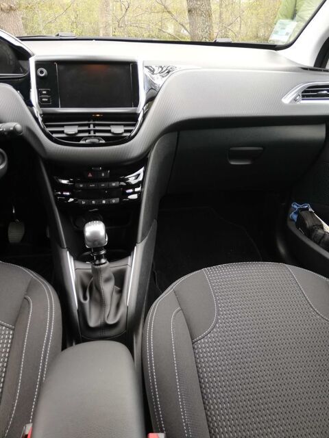 Peugeot 208 1.2 PureTech 110ch S&S BVM5 Allure