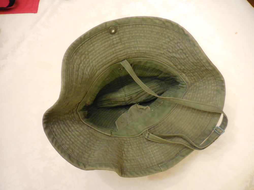 Chapeau Brousse Vêtements