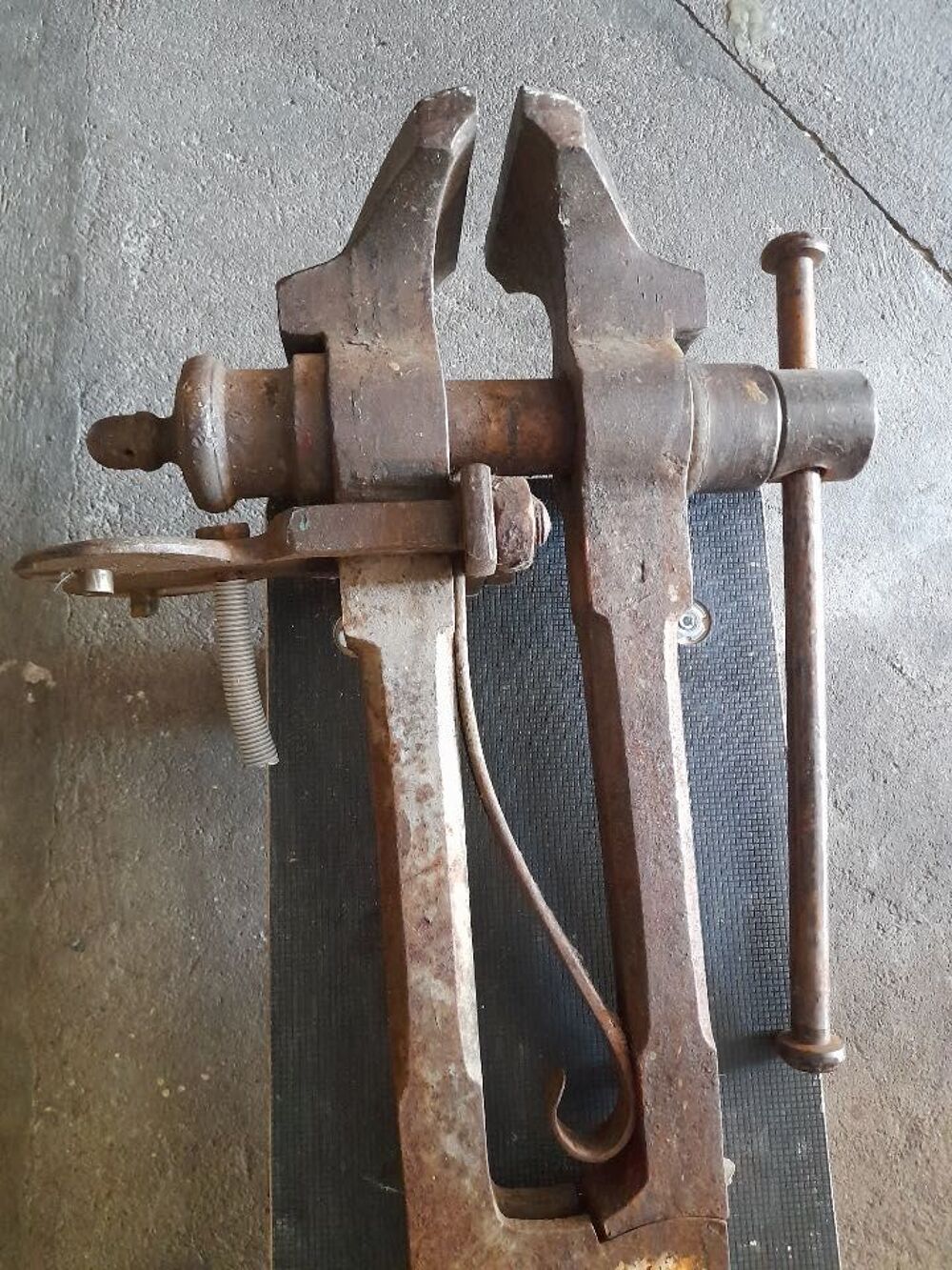 &eacute;tau de forgeron. Bricolage