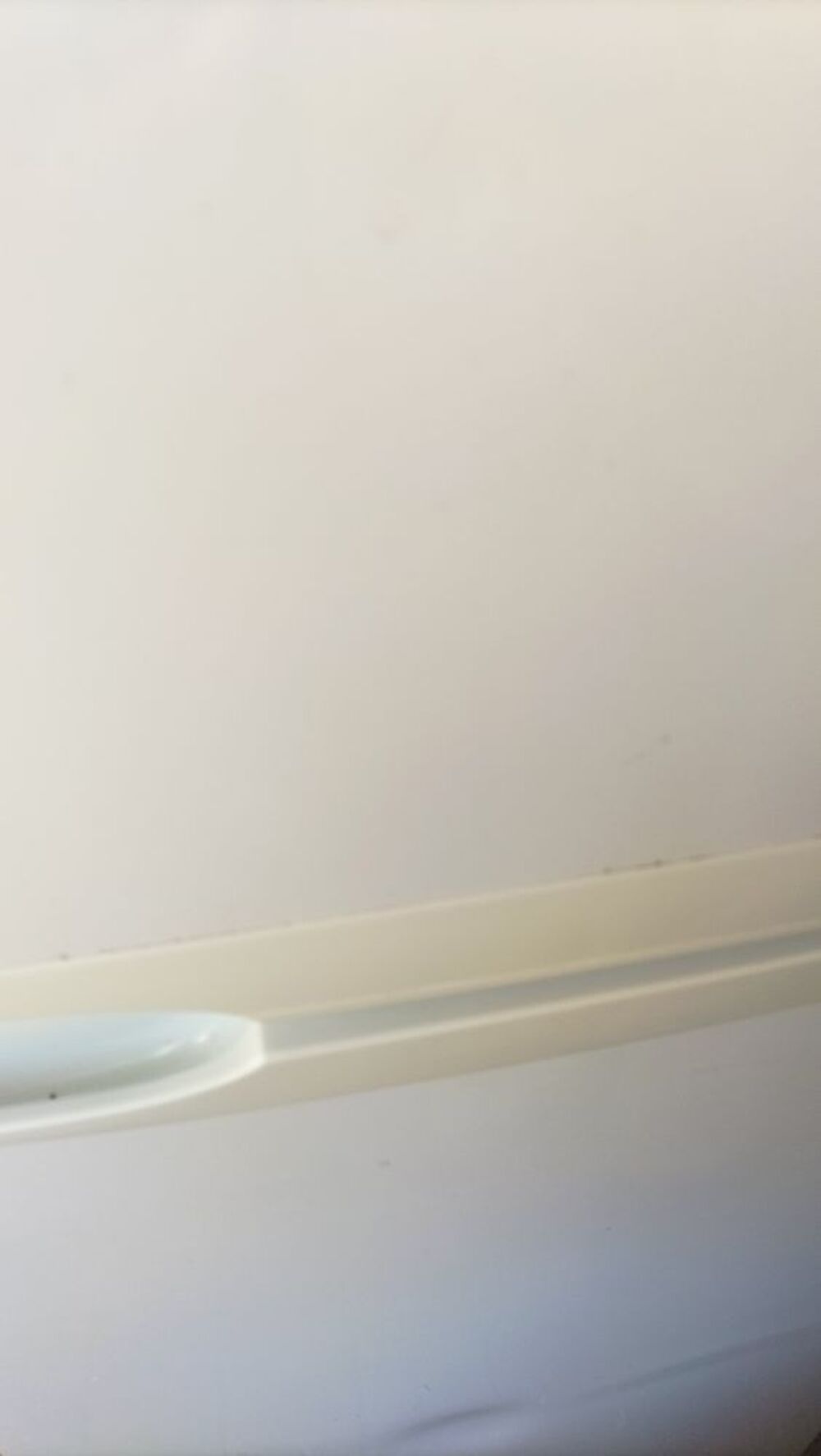 Frigo broline tr&egrave;s propre &eacute;tat occasion fonctionne tr&egrave;s tr&egrave; Electroménager