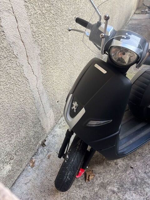 Scooter PEUGEOT 2016 occasion Montpellier 34070