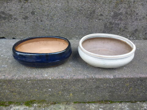 LOT DE 2 POTS BONSAI EN TERRE CUITE OU GRES EMAILLES . 17 Urb�s (68)