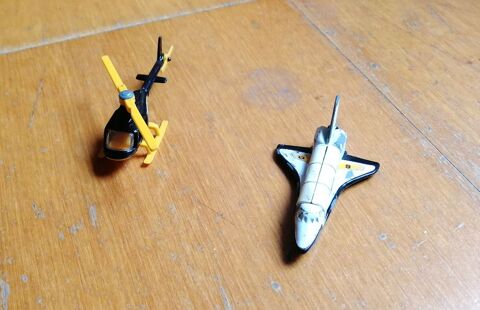 Lot de 2 aéronefs CORGI : Hélicoptère et navette spatiale 8 Argenteuil (95)