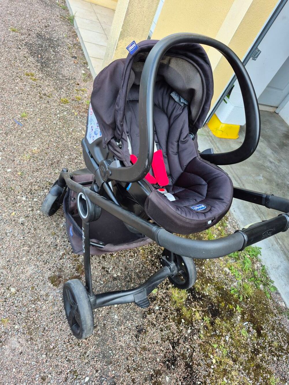 Poussette " Chicco " Puériculture