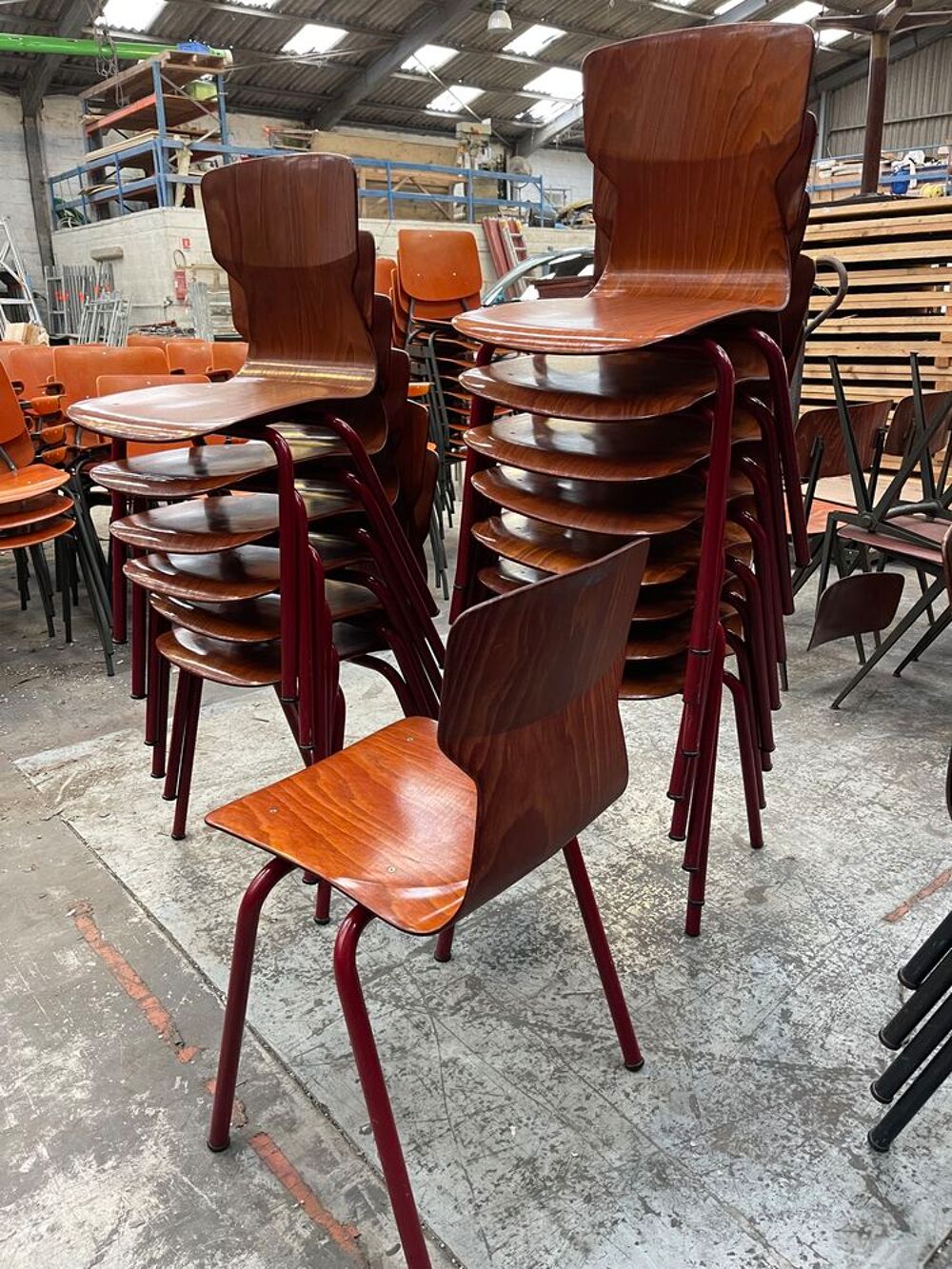 Chaises Eromes, 1970 en lot ou &agrave; l'unit&eacute; LIVRAISON POSSIBLE Meubles