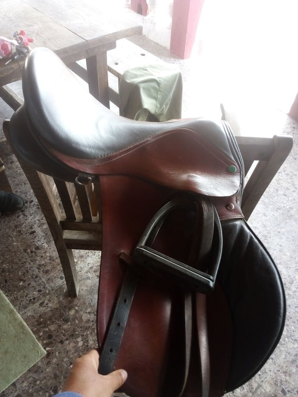 Selle &eacute;quitation Spanaldi mixte 17,5 pouces Sports