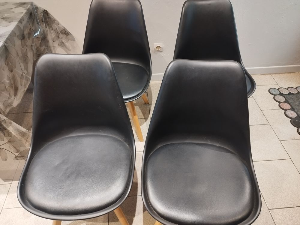 Lot de chaises Meubles