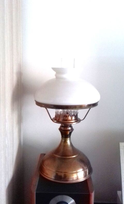 LAMPES ANCIENNES 30 Bassens (73)