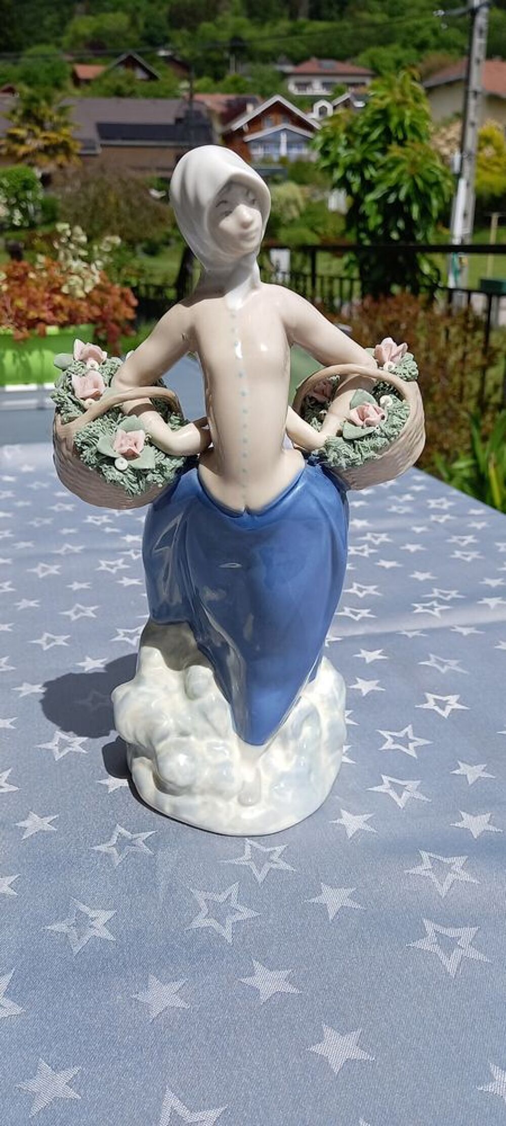 Figurine porcelaine Royal Valencia Espagne Nao by Lladr&oacute; Décoration