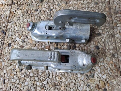 attache remorque  50 Montceaux-l�s-Provins (77)