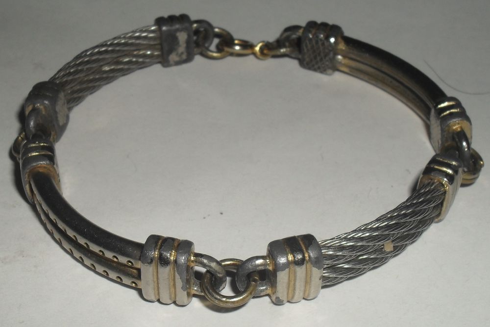 Bracelet Fantaisie. Bon &eacute;tat. Bijoux et montres