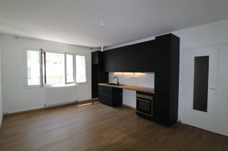  Appartement à louer 3 pièces 52 m²