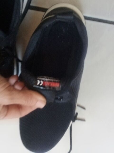 Chaussures de sécurité basses , style baskets T 38 25 Noyon (60)