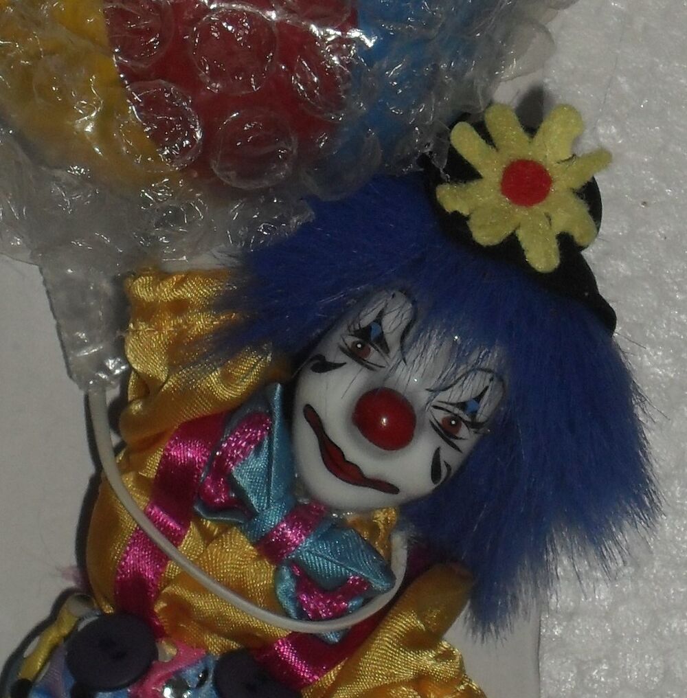 Clown porcelaine de la collection Le monde des clowns. Dcoration