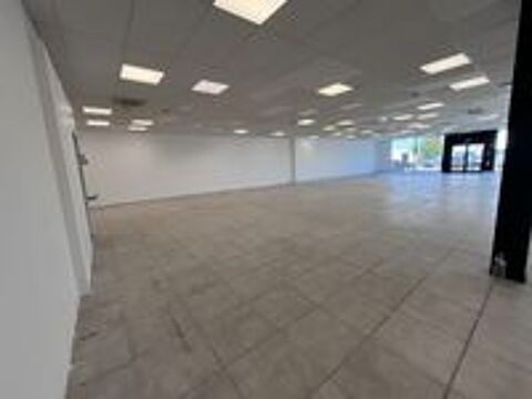   Local commercial 474 m² Angoulins 