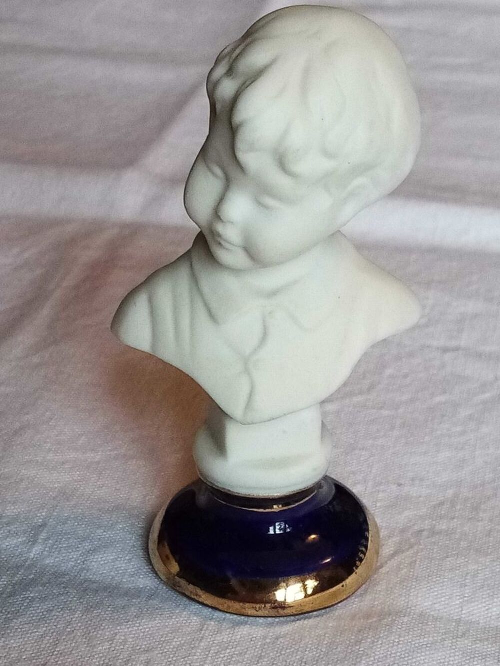 Ancien angelot '' figurine petit gar&ccedil;on '' en biscuit ( n&deg;8) Décoration