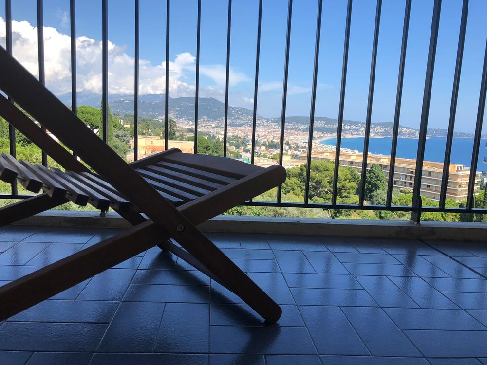 Location Appartement T2 Grand standing vues panoramique mer et montagnes Nice