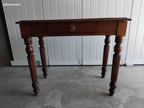 Ancien bureau secrtaire avec tiroir en chne ou noyer massi 40 Matignon (22)