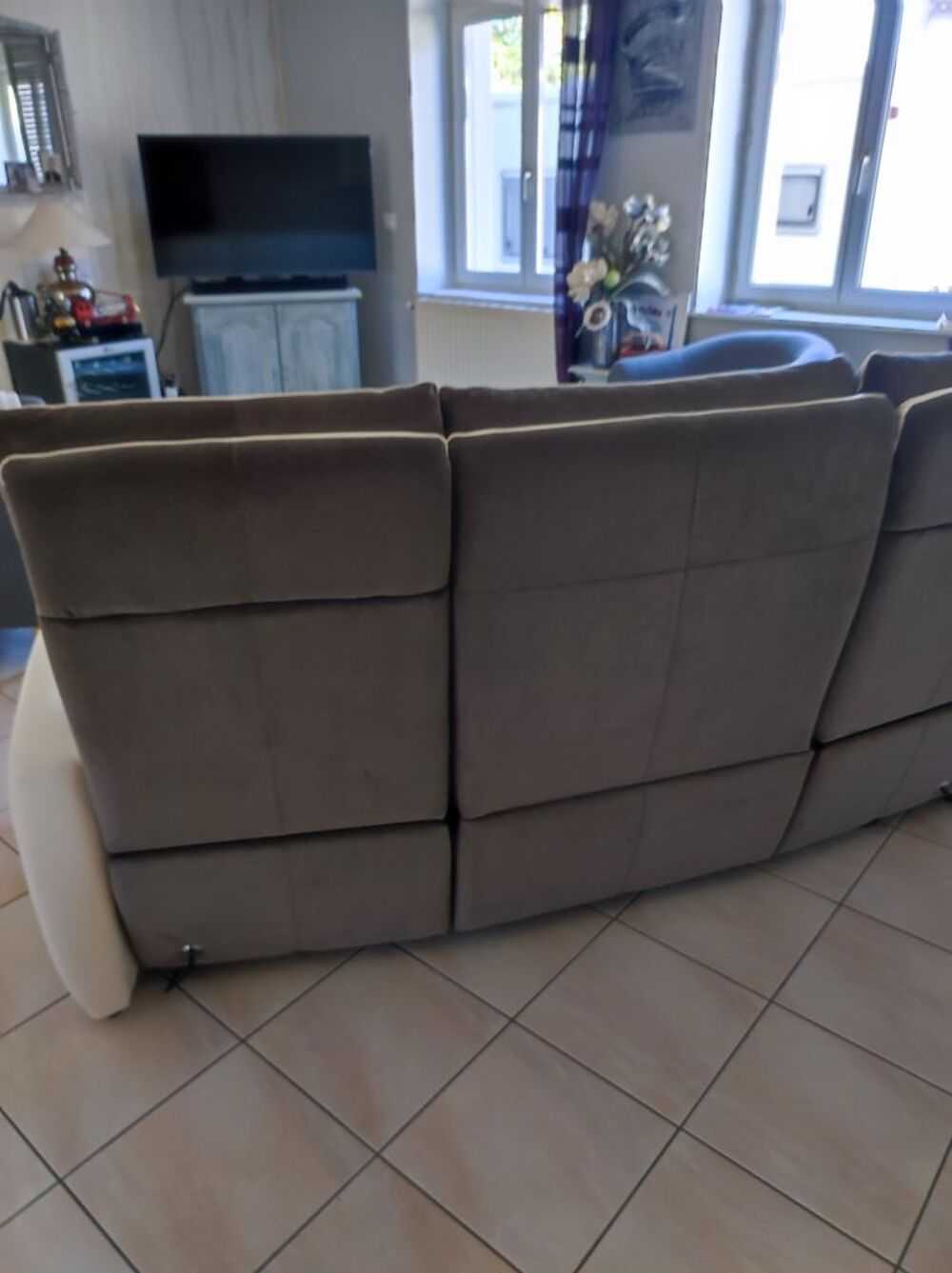 Canap&eacute; ch&acirc;teaux d Aix 3 places en cuir Meubles