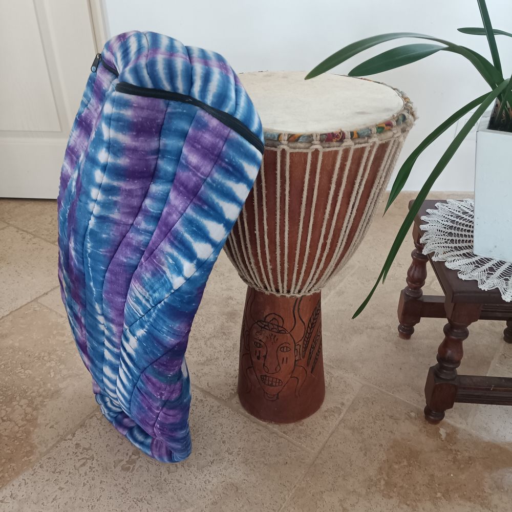 Un Authentique et Grand Djemb&eacute; du S&eacute;n&eacute;gal Instruments de musique