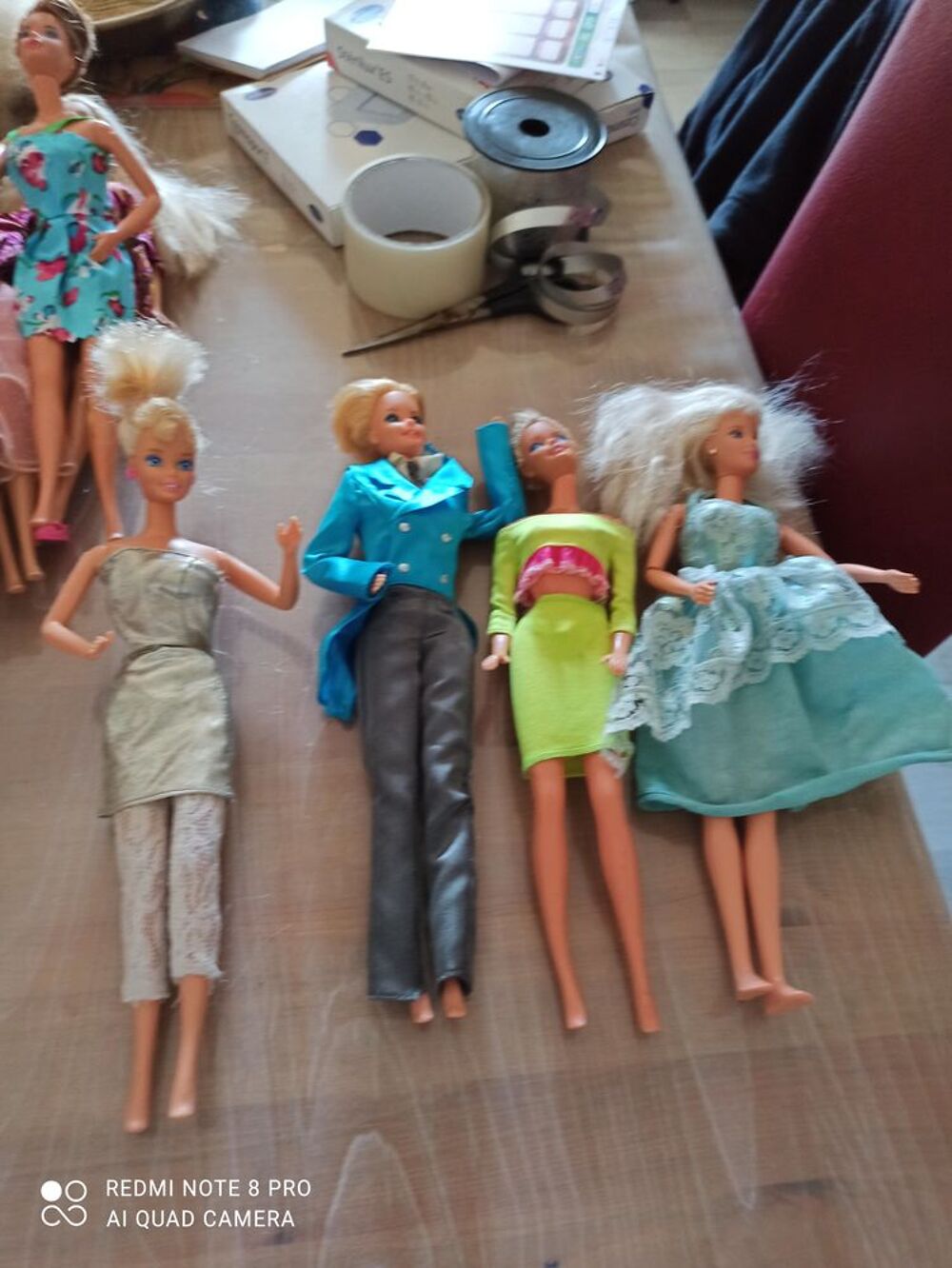 Plusieurs barbies habill&eacute;s 5euros l'une Jeux / jouets