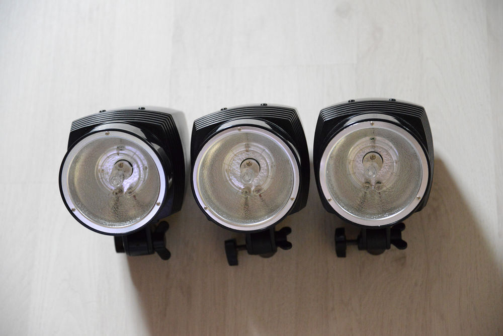 Trois flashs de studio pour portrait ou autre Photos/Video/TV