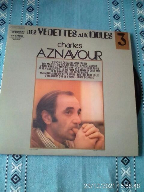 Vinyle 33T DES VEDETTES AUX IDOLES 3 - AZNAVOUR 15 Cachan (94)