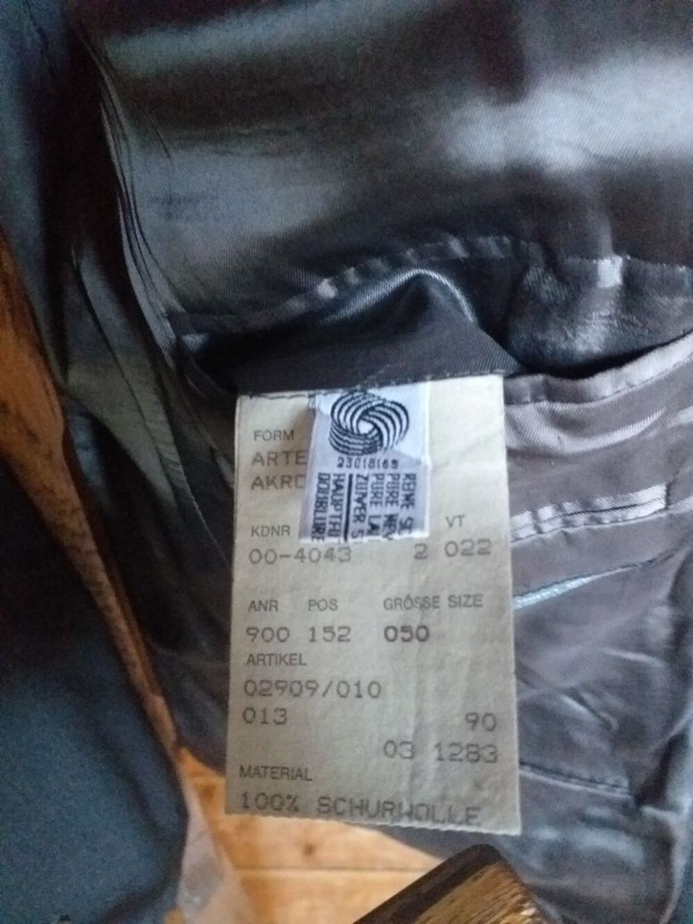 costume Hugo Boss complet V�tements