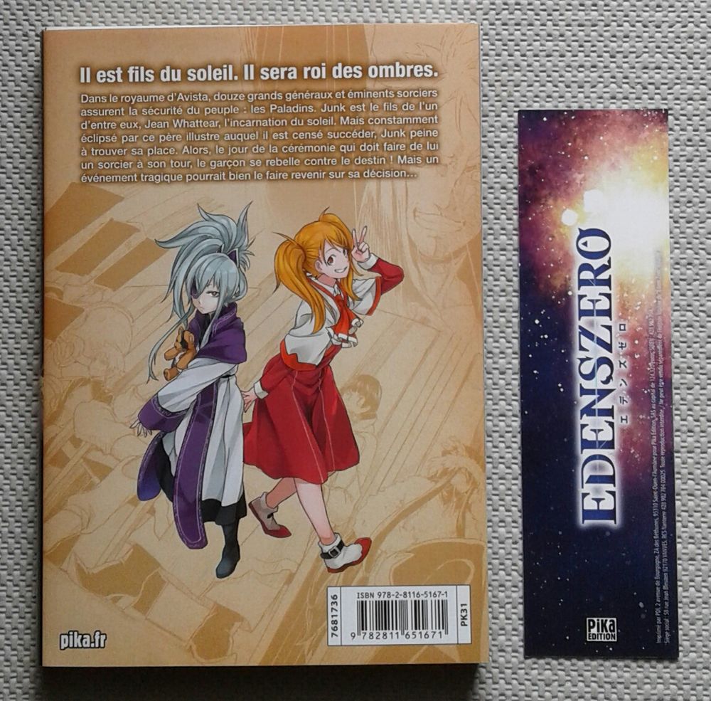Livre manga "Black Shadow" + 1 marque page Livres et BD