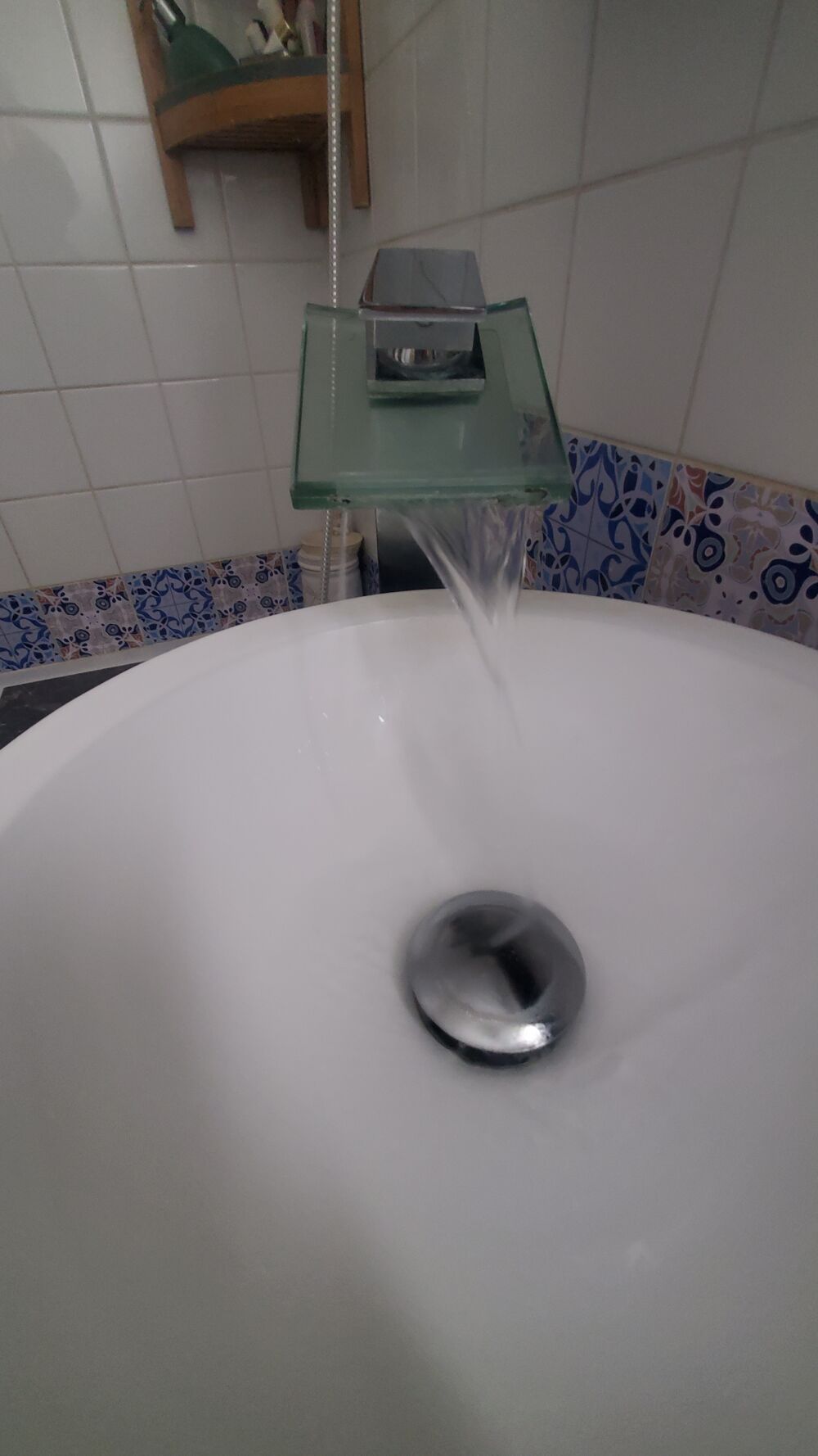 Lavabo (vasque) et mitigeur Meubles
