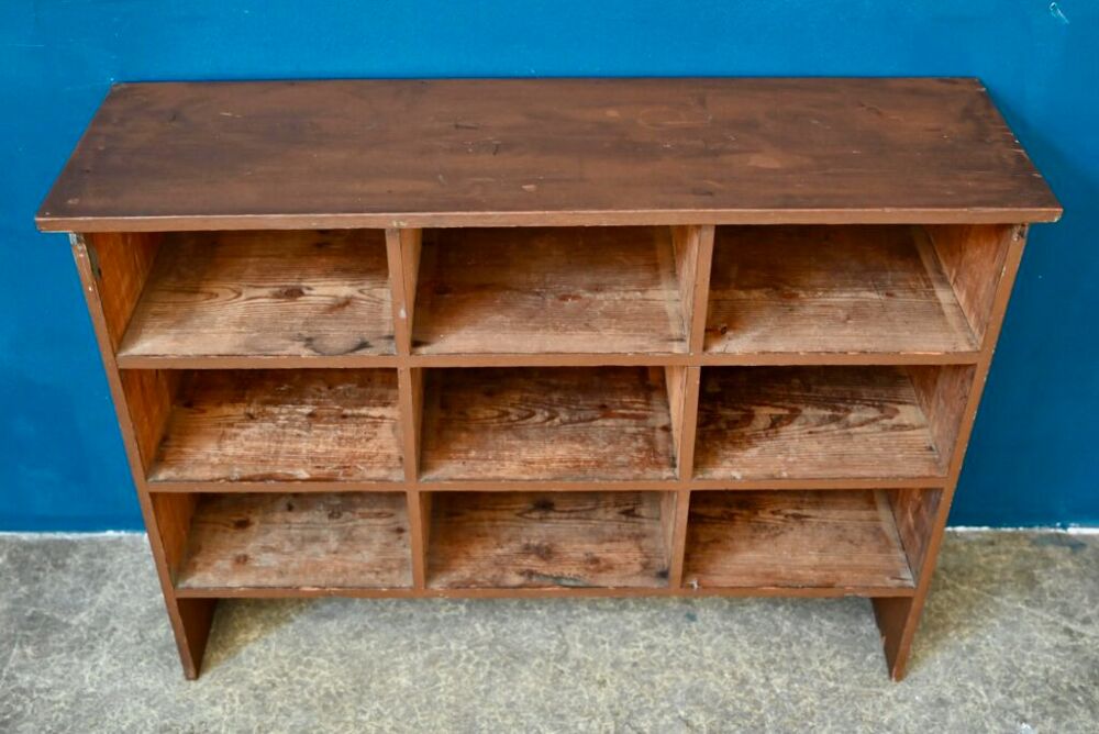 Meuble &agrave; casier en bois ancien de m&eacute;tier comptoir commerce Meubles