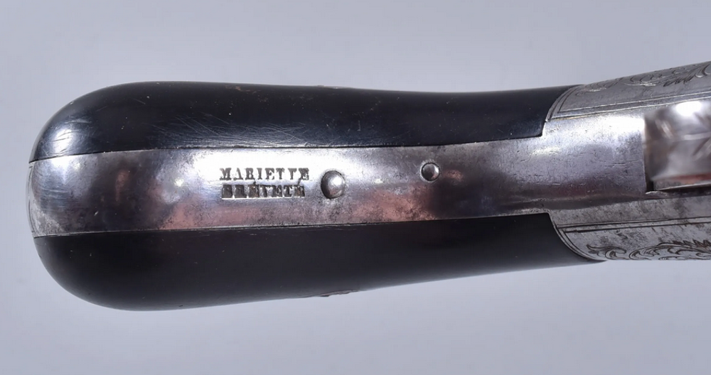 Jolie Poivri&egrave;re MARIETTE grav&eacute;e 
